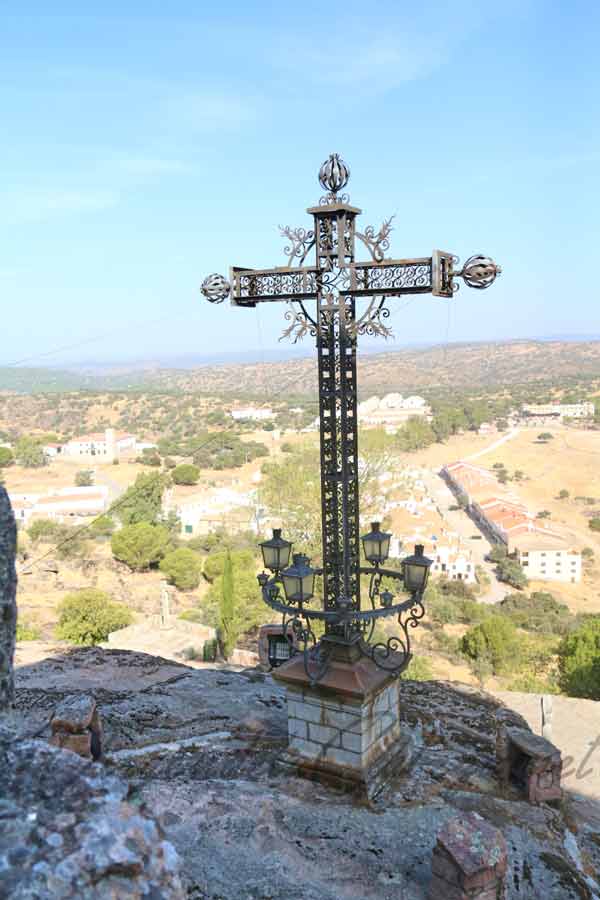 Virgen de la Cabeza Cruz de los caídos