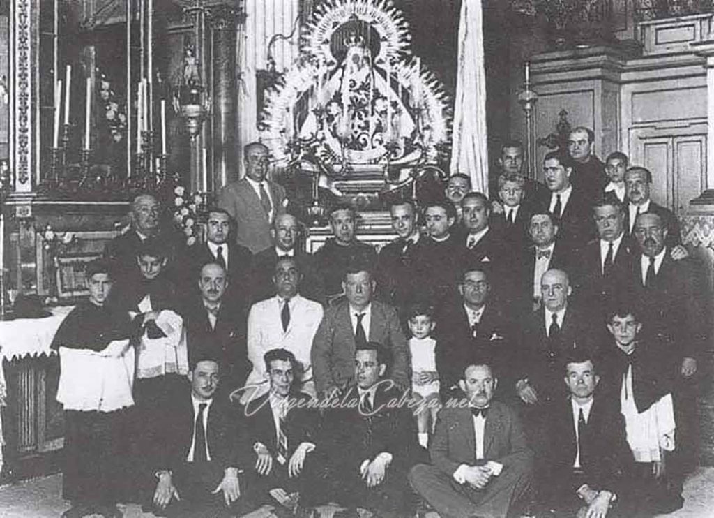 Junta cofradía Sevilla Virgen de la Cabeza