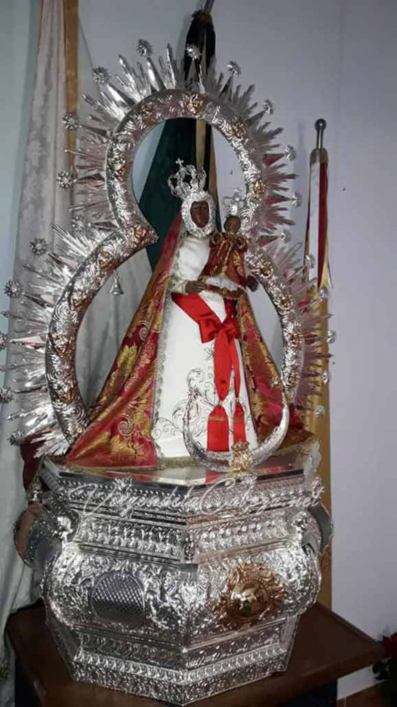 Virgen Cañete de las Torres-sobre-peana