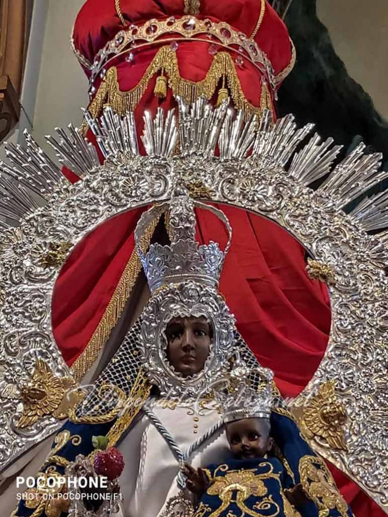 Virgen Porcuna corona y resplandor