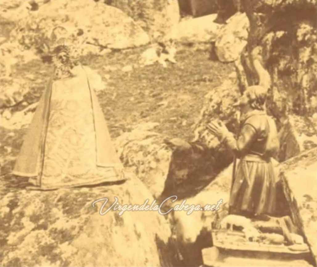 foto antigua Virgen de la Cabeza con pastor
