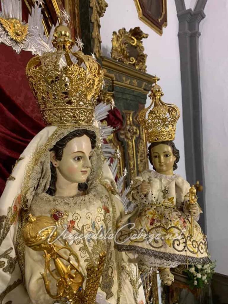 Virgen con niño Churriana Granada