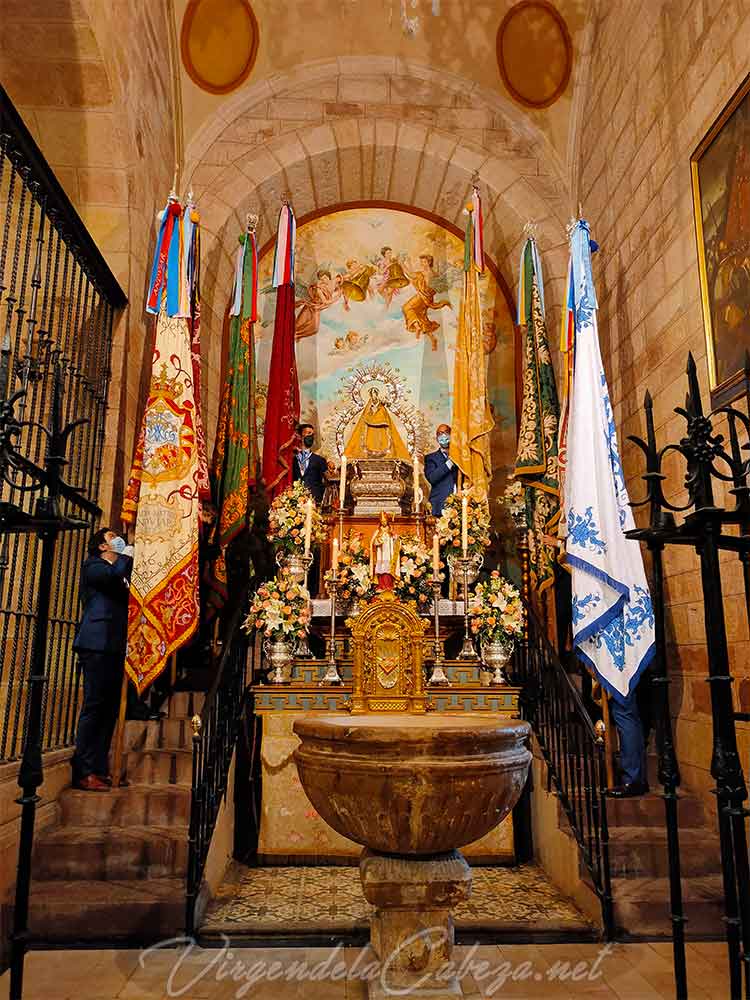 Banderas Virgen Andújar