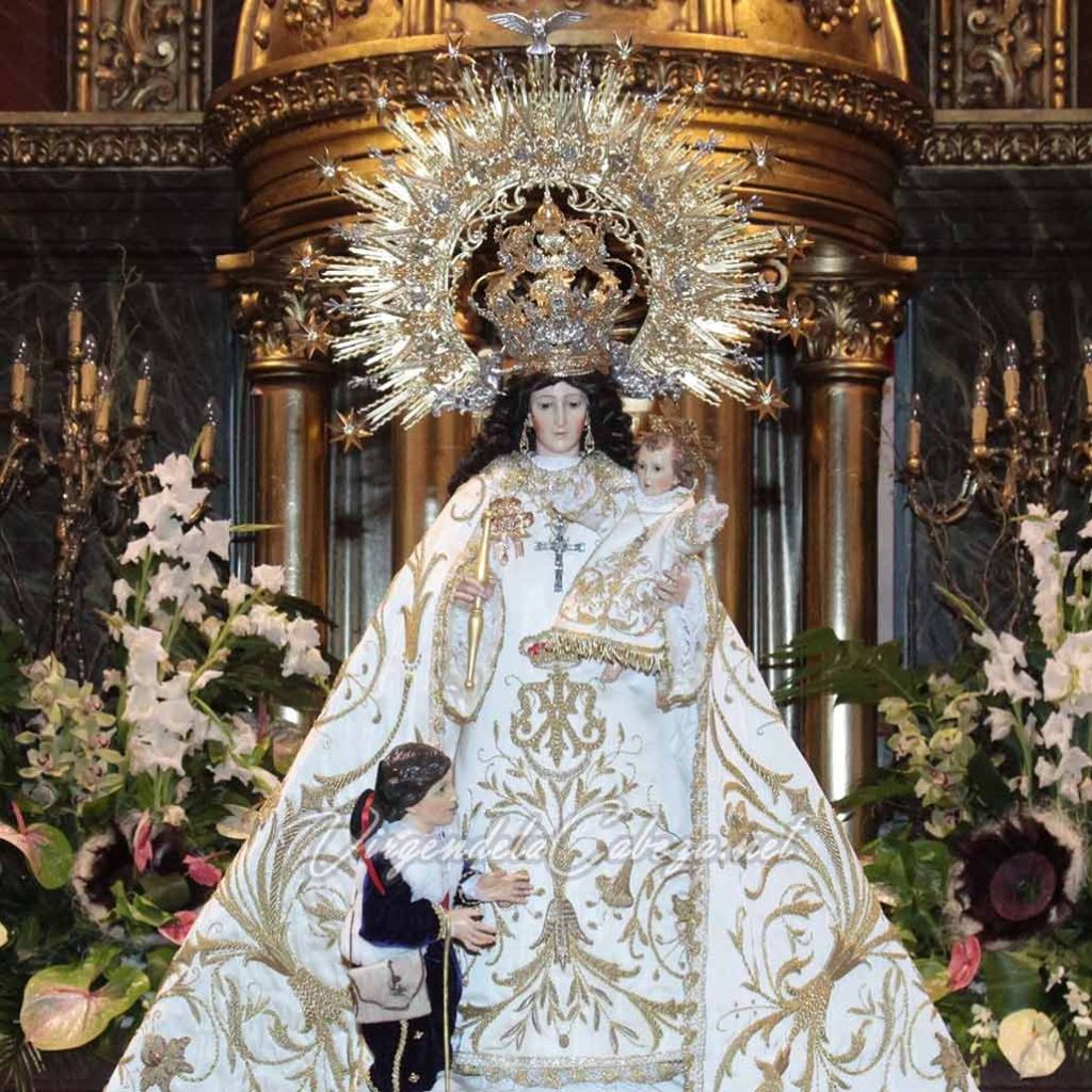 Virgen Casas-Ibañez manto blanco