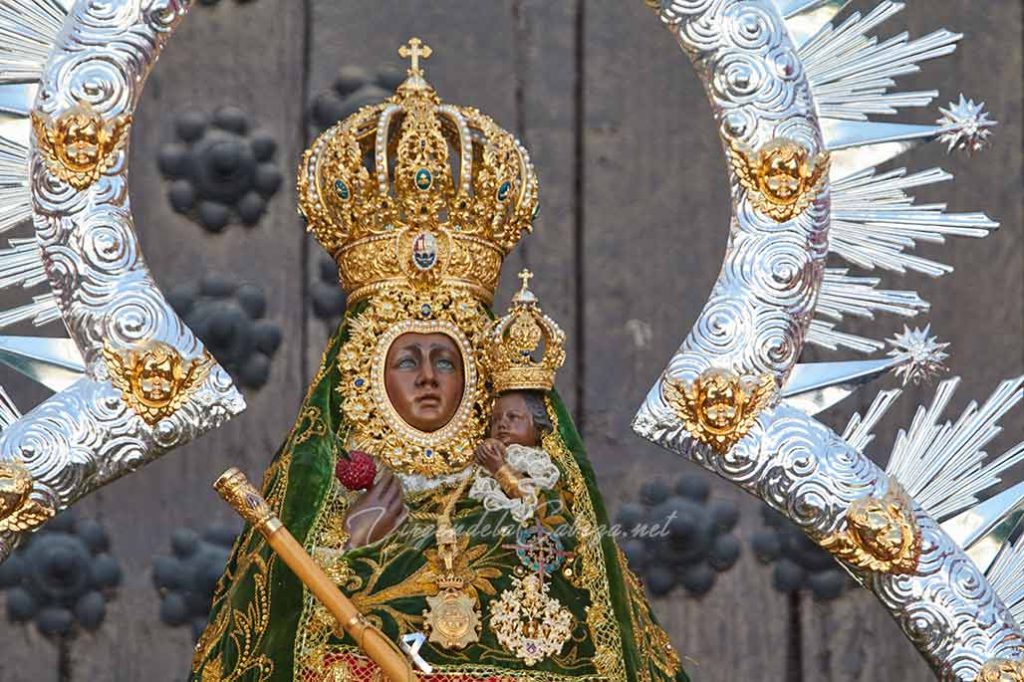 Virgen de la Cabeza en bajada 2022 ofrenda